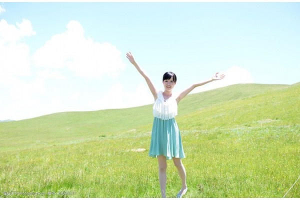 杭州女子独特按摩体验，茶香中尽享宁静时刻